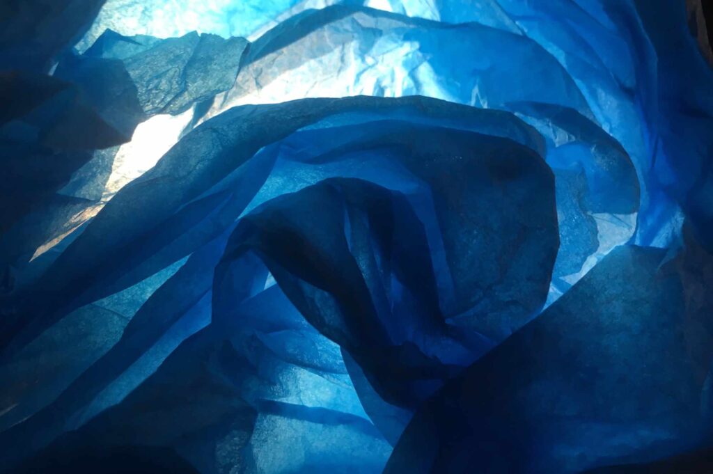 Bild: waste-art Blau-Weiss, ein Abfallbild von Georg Marbet
